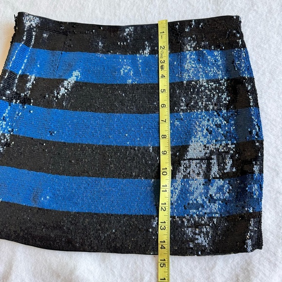 Haute Hippie Sequin Striped Blue | Black  Mini Skirt Size S - Picture 8 of 8